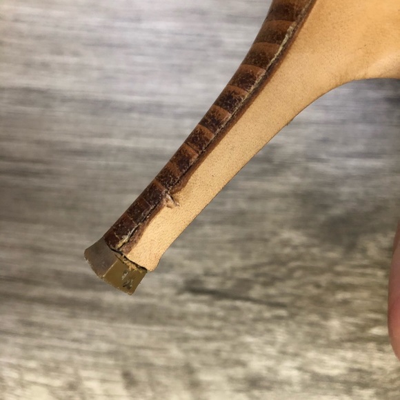 D&G Animal Print Fur Diamond Buckle Point Toe Heel - Picture 13 of 16